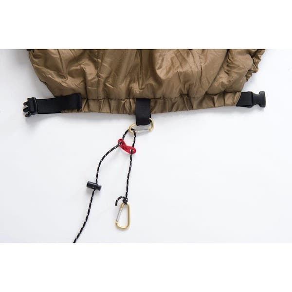 Amazonas Underquilt Poncho Aufhaengung bei Survivalfreunde.de