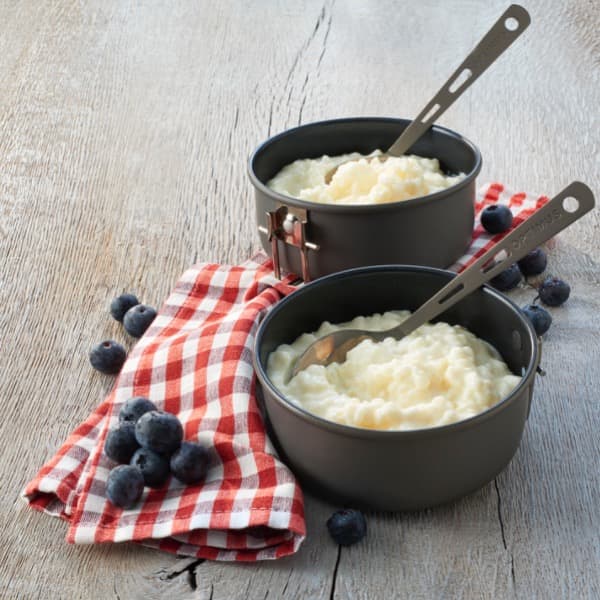 „TREK'N EAT Milchreis Vanille in Outdoor-Verpackung – cremiger Milchreis mit feinem Vanillearoma für Camping und Trekking“