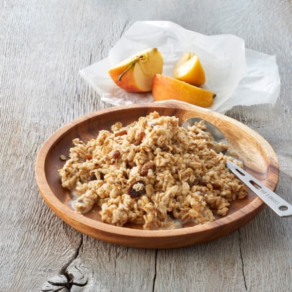 TREK'N EAT Müsli mit Haferdrink – veganes Outdoor-Frühstück mit Haferflocken und Cerealien in praktischer Trekking-Packung